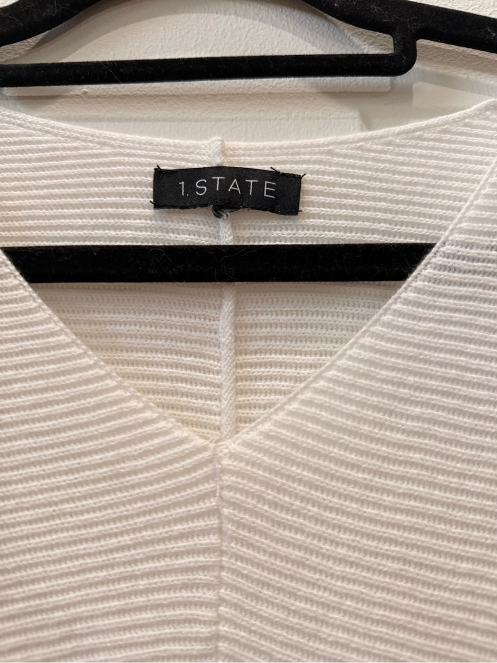 1 State Cream Ribbed V-Neck Sweater - Picture 2 of 4